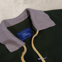 將圖片載入圖庫檢視器 Signature Items: Vintage Burberry Vest Free Size