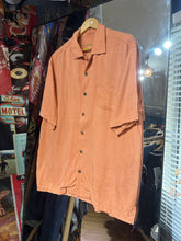 將圖片載入圖庫檢視器 Sh381 Vintage Tommy Bahama Shirt