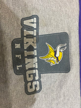 將圖片載入圖庫檢視器 SW136 Vinatge NFL sweater