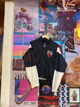 將圖片載入圖庫檢視器 Wi107 Vintage Brand/Team Windbreaker