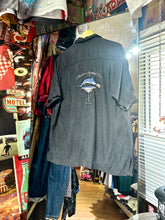 將圖片載入圖庫檢視器 Sh042 Vintage Tommy Bahama Shirt