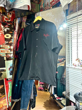 將圖片載入圖庫檢視器 Sh043 Vintage Tommy Bahama Shirt