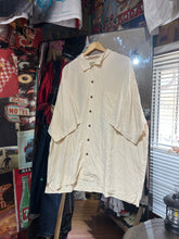 將圖片載入圖庫檢視器 Sh025 Vintage Tommy Bahama Shirt