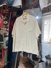 將圖片載入圖庫檢視器 Vintage Tommy Bahama Shirt