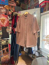 將圖片載入圖庫檢視器 Sh Vintage Totem Shirt