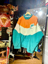 將圖片載入圖庫檢視器 Vintage windbreaker
