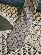 將圖片載入圖庫檢視器 Vintage Calvin Klein Tie
