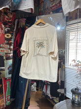 將圖片載入圖庫檢視器 Sh Vintage Tommy Bahama Shirt
