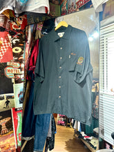 將圖片載入圖庫檢視器 Sh028 Vintage Tommy Bahama Shirt
