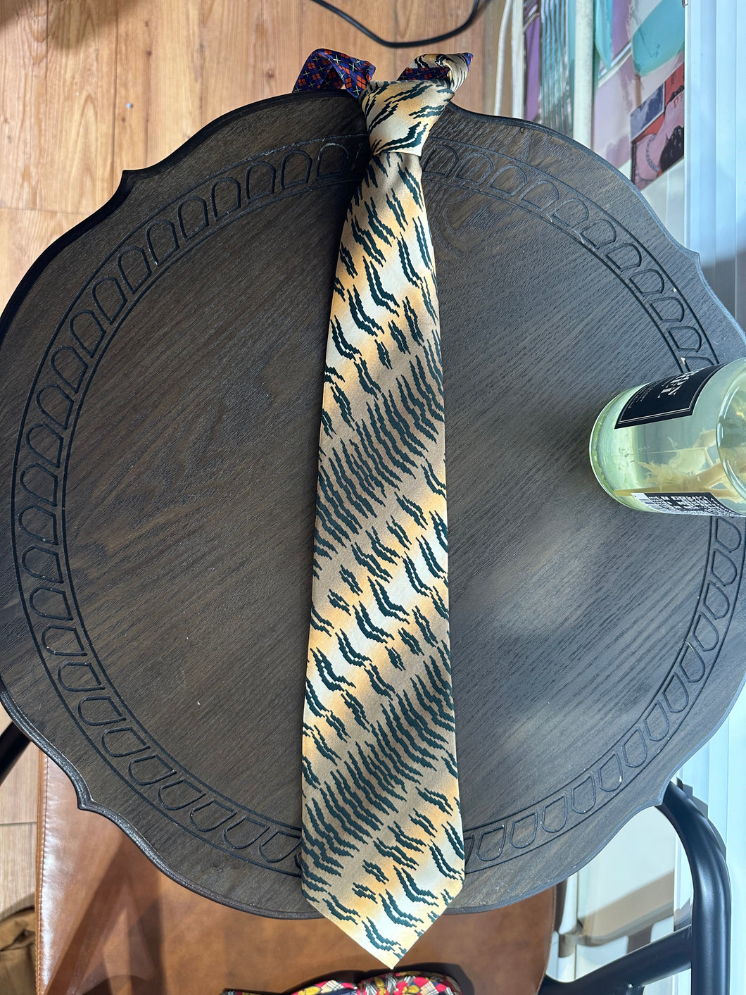 Vintage tie