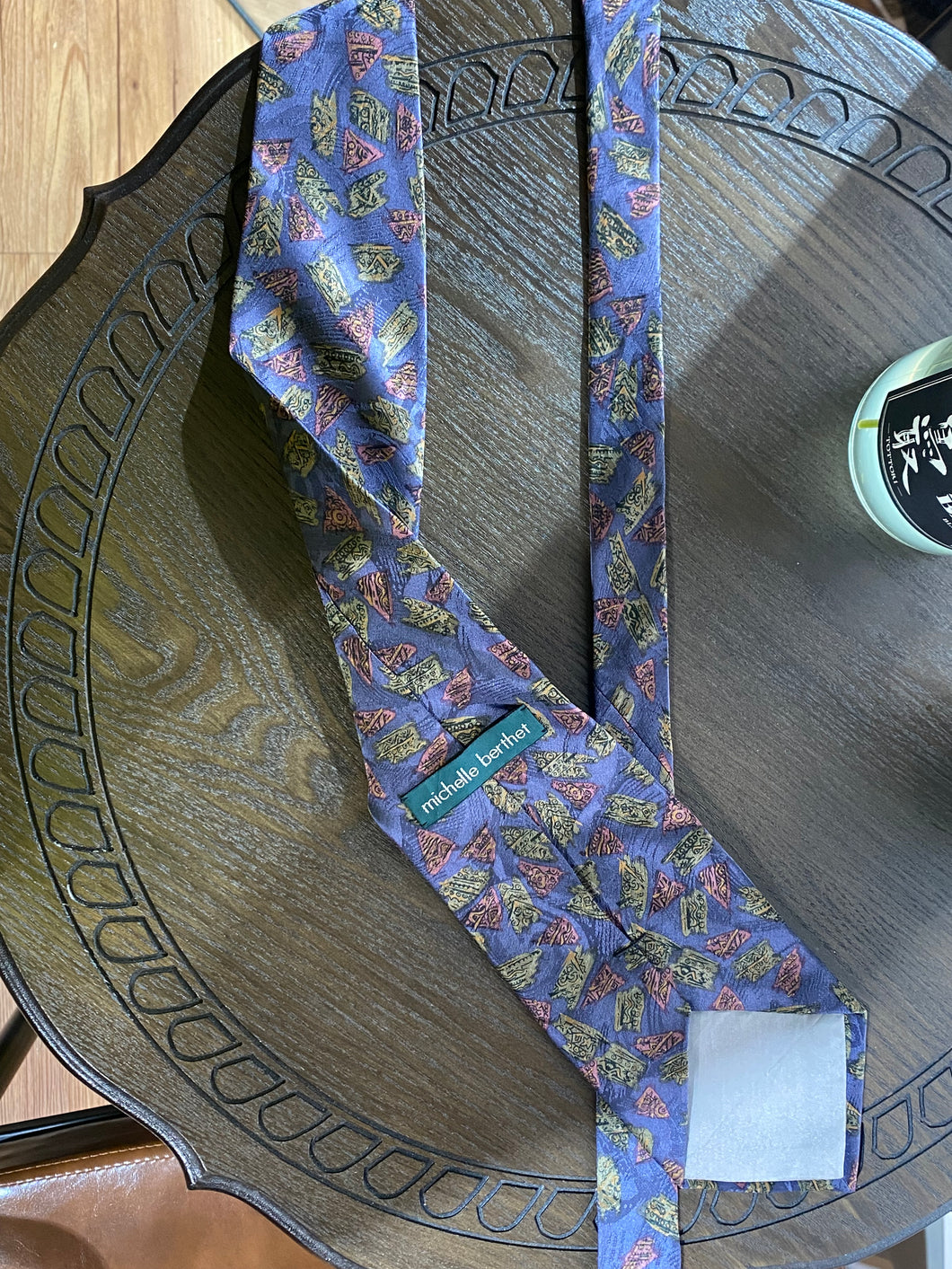 Vintage tie