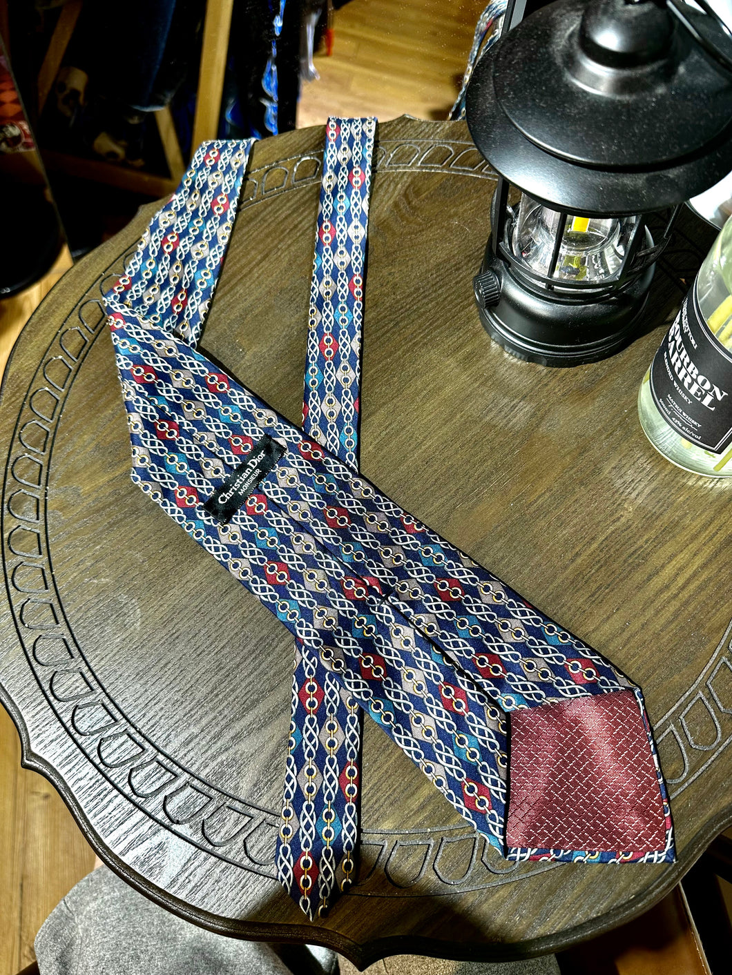 Vintage tie