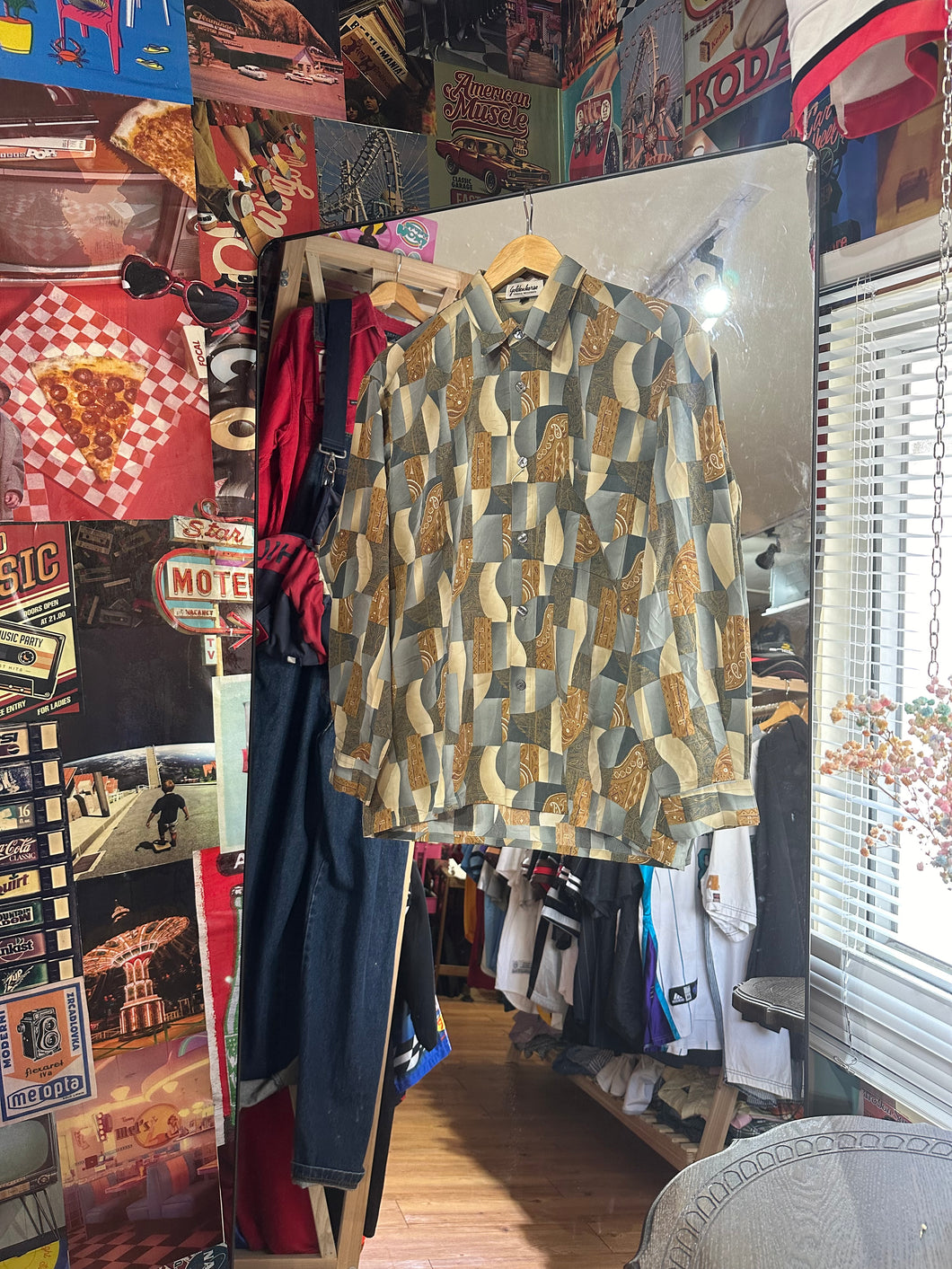 Sh366 Vintage Totem Shirt