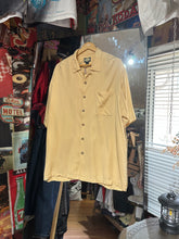 將圖片載入圖庫檢視器 Sh378  Vintage Tommy Bahama Shirt
