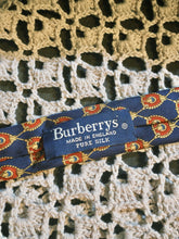 將圖片載入圖庫檢視器 Vintage Burberry Tie
