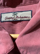 將圖片載入圖庫檢視器 Sh380  Vintage Tommy Bahama Shirt
